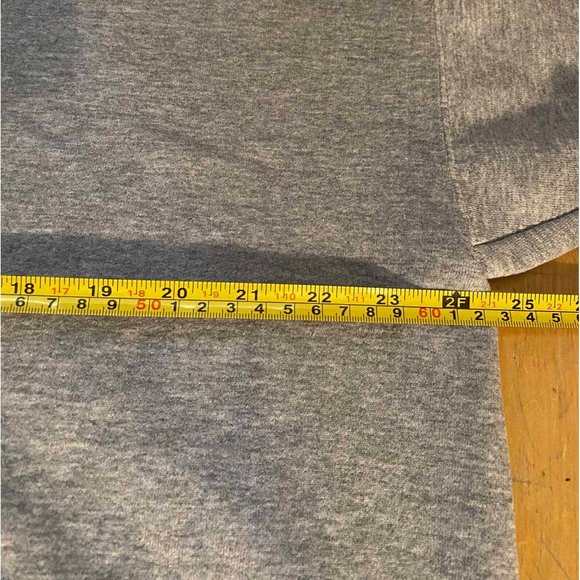 Vintage Disneyland Resorts Tigger Embroidred Crewneck Adult Mens XL Gray USA - Picture 7 of 8